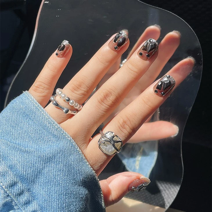 Diamante Short Coffin False Nails Display